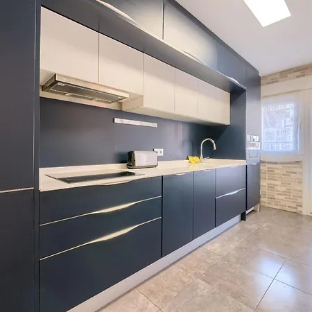 Bilbo Rock I By Next Stop Δωμάτια σε οικογενειακή κατοικία *